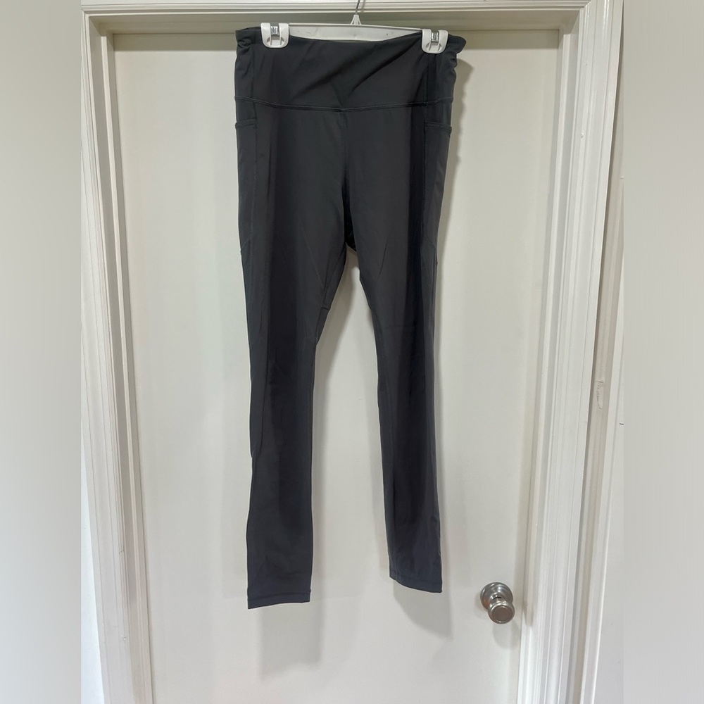 Light Gray, CRZ workout leggings.